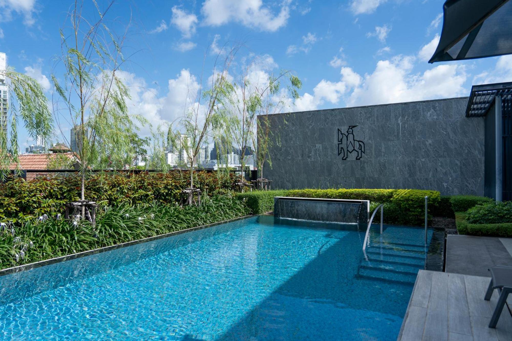 Walton Suites Sukhumvit Бангкок Экстерьер фото
