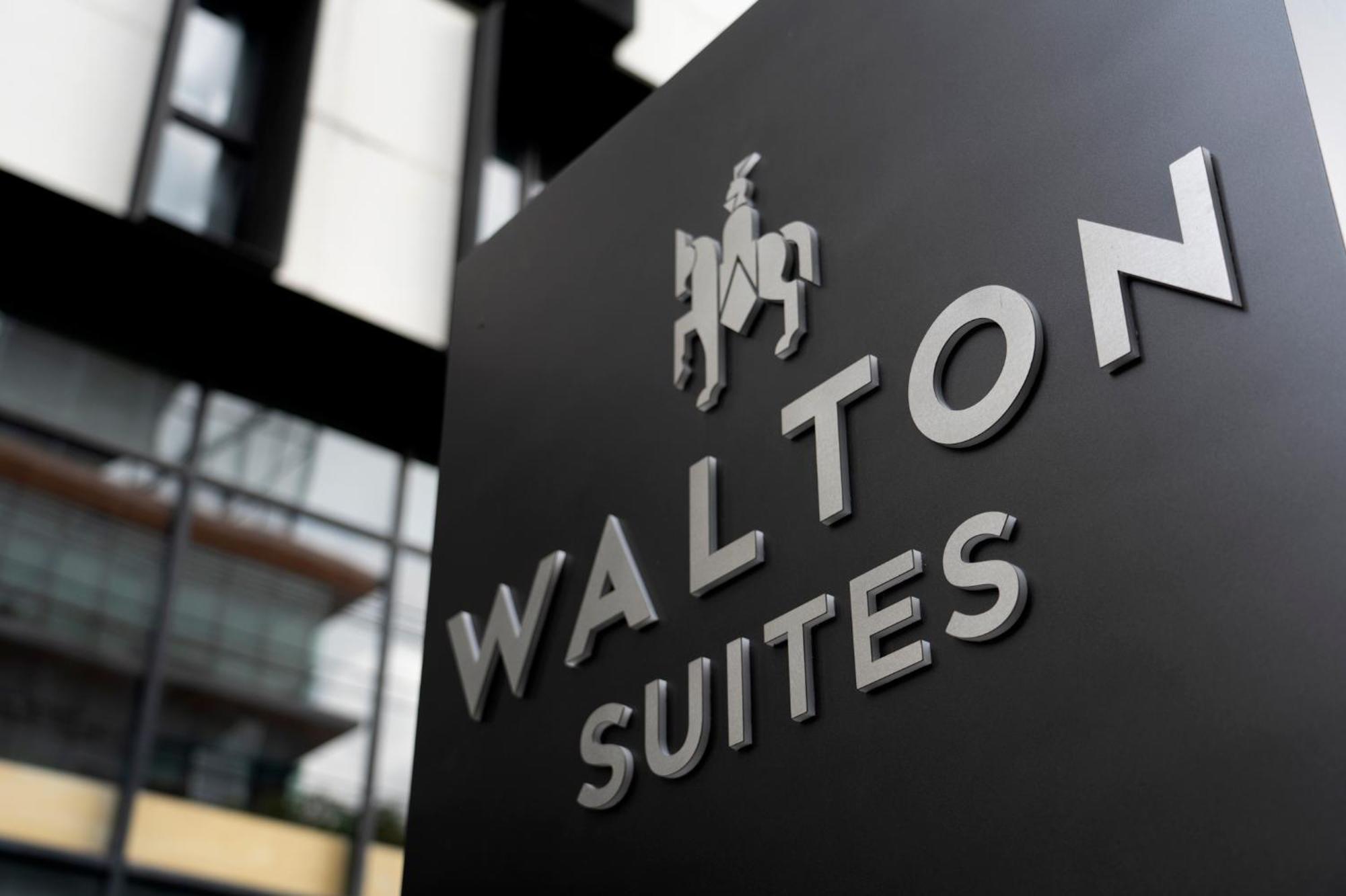 Walton Suites Sukhumvit Бангкок Экстерьер фото