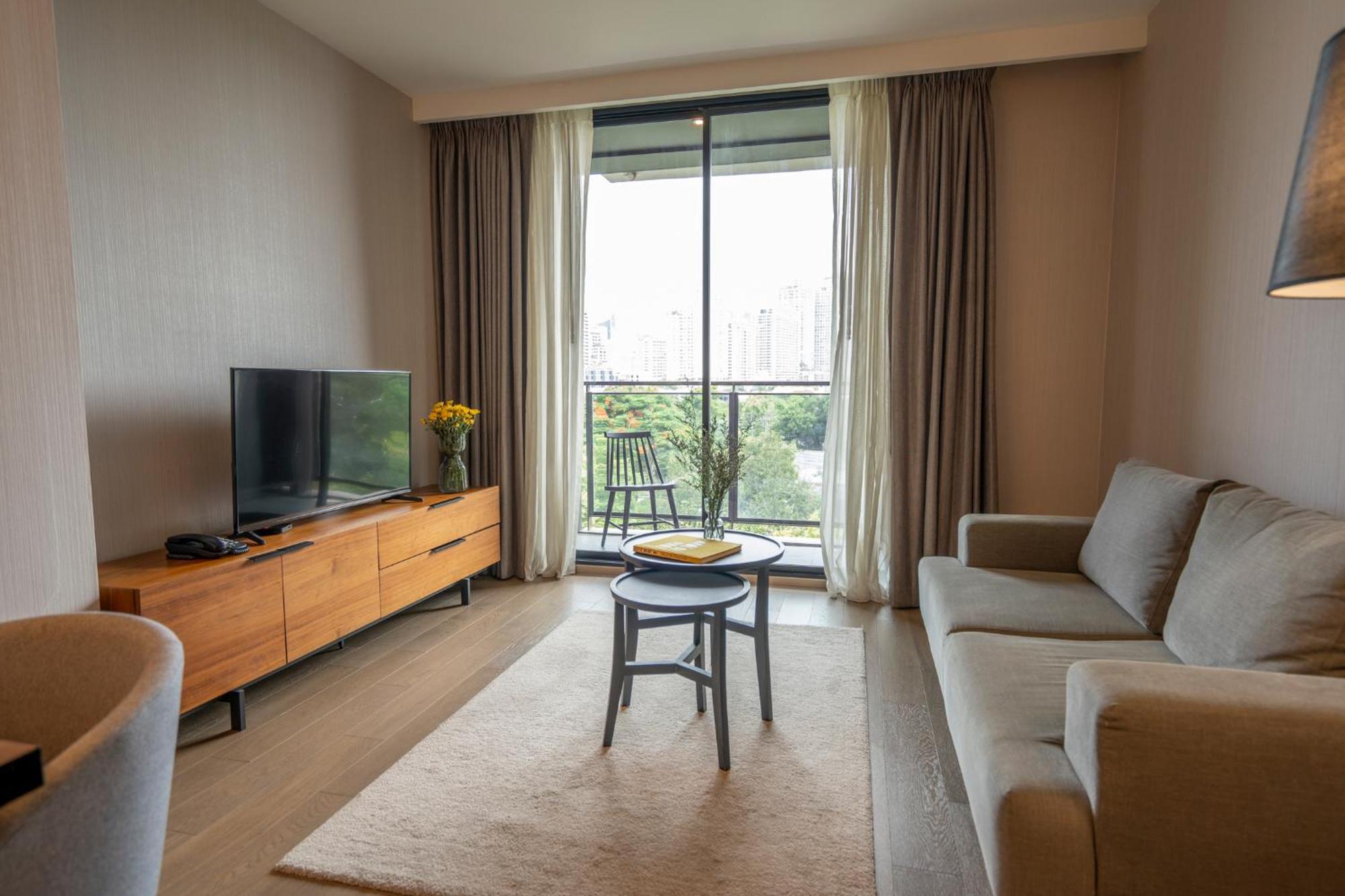 Walton Suites Sukhumvit Бангкок Номер фото