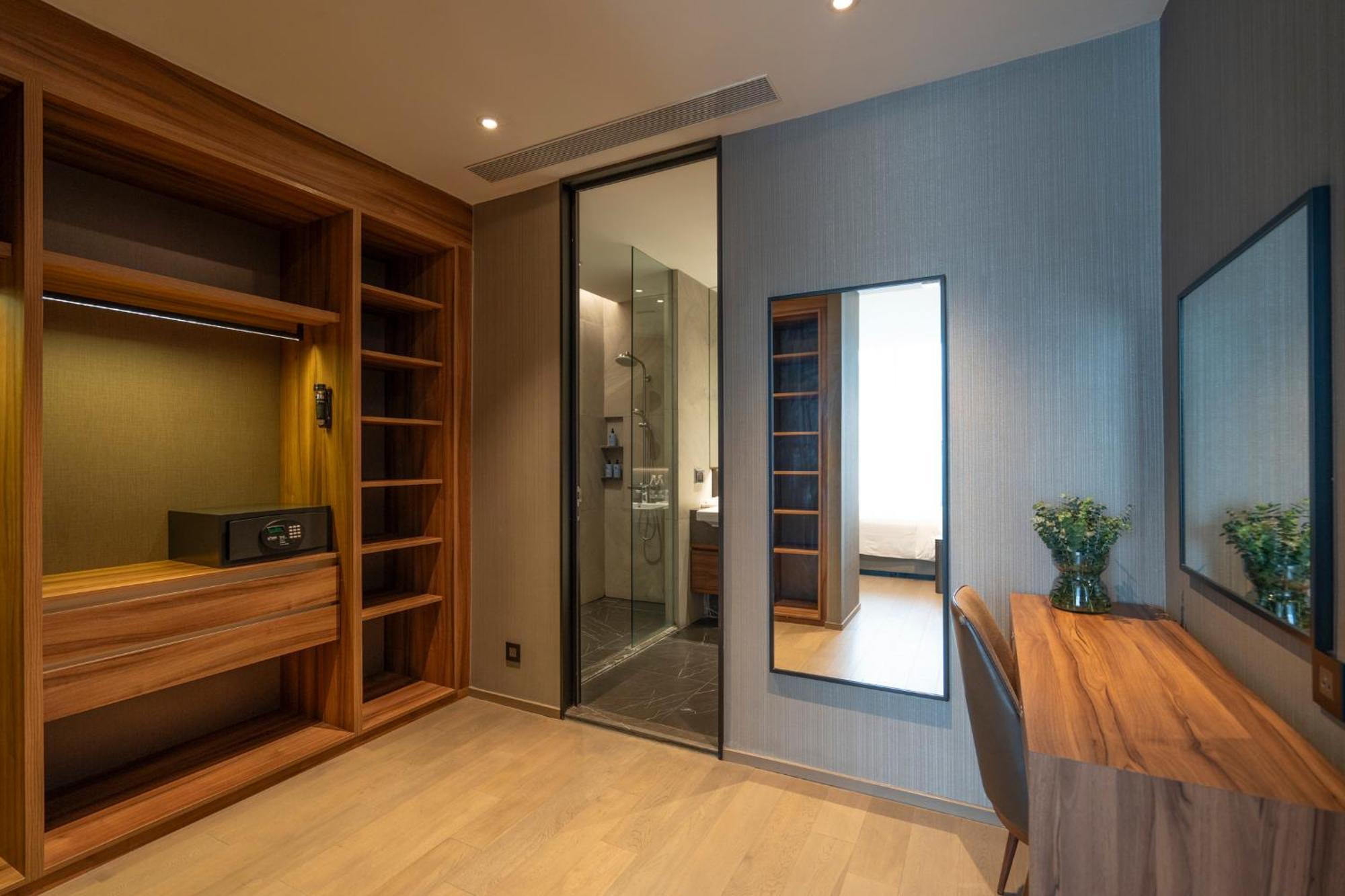 Walton Suites Sukhumvit Бангкок Экстерьер фото
