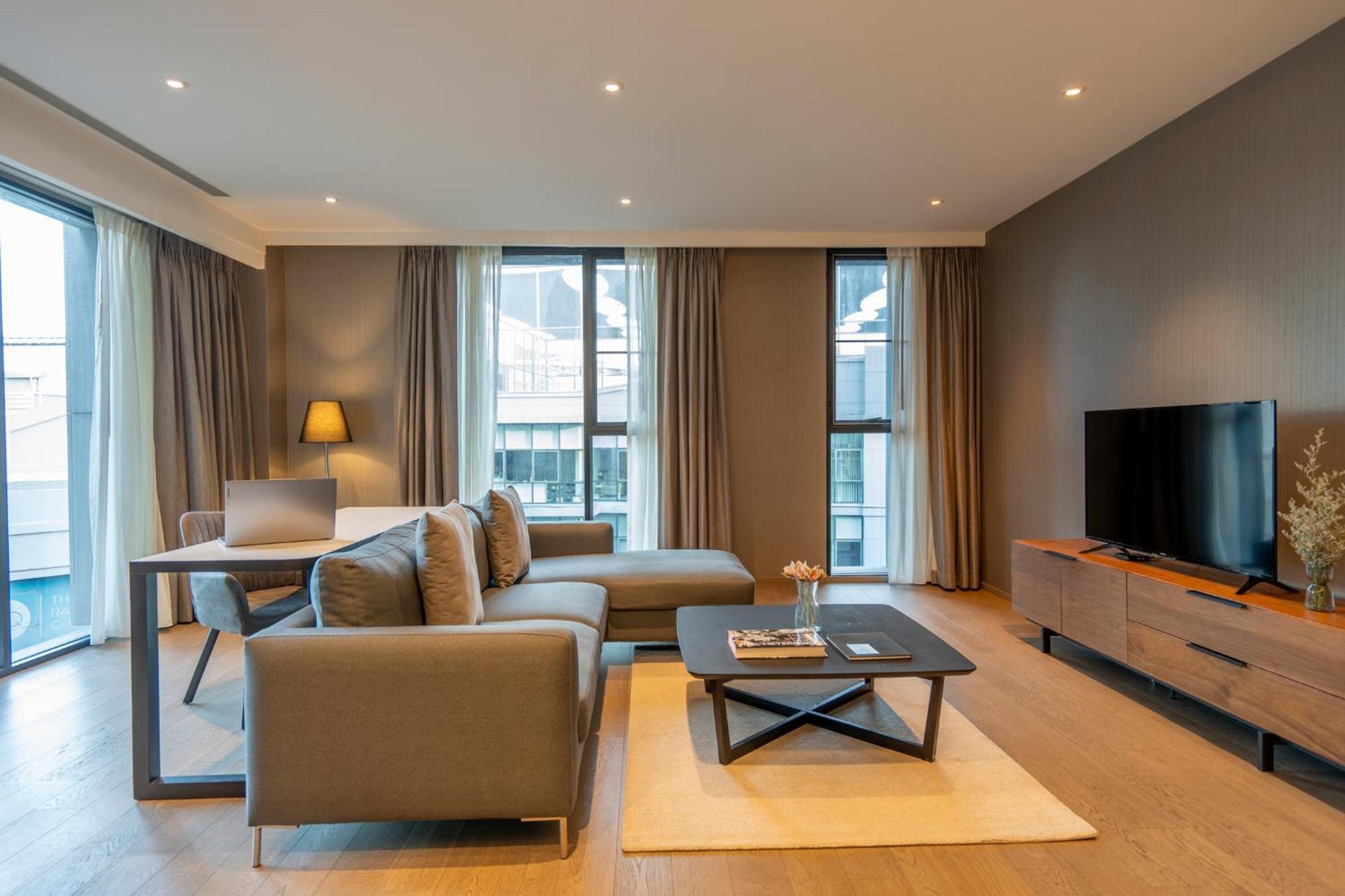 Walton Suites Sukhumvit Бангкок Экстерьер фото