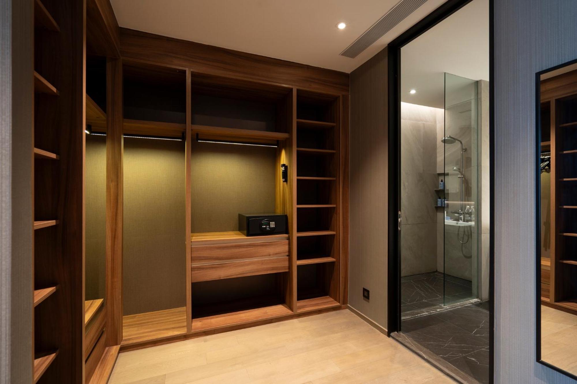 Walton Suites Sukhumvit Бангкок Экстерьер фото