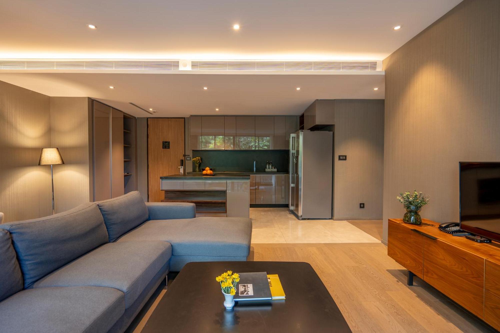 Walton Suites Sukhumvit Бангкок Экстерьер фото
