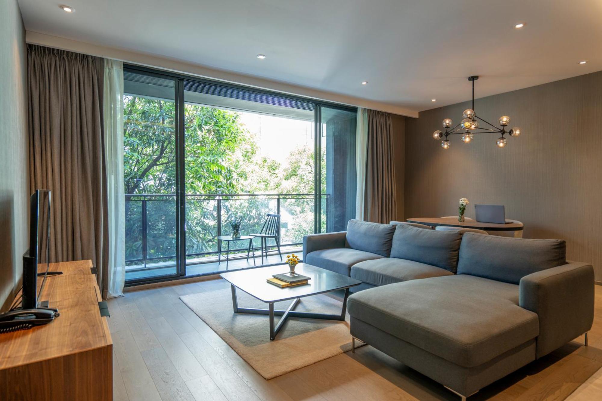 Walton Suites Sukhumvit Бангкок Экстерьер фото
