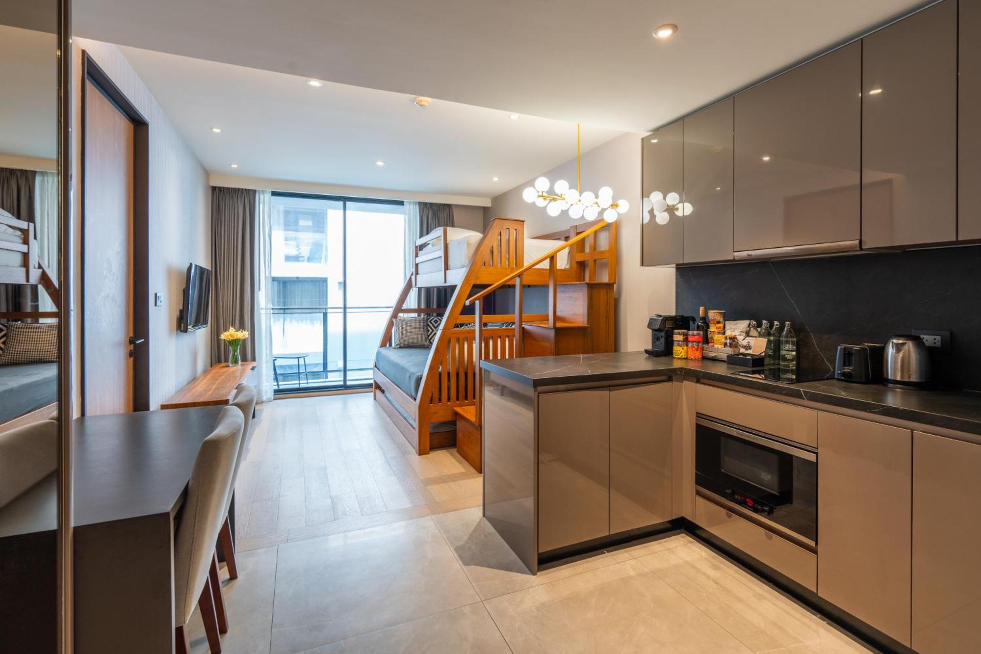 Walton Suites Sukhumvit Бангкок Экстерьер фото