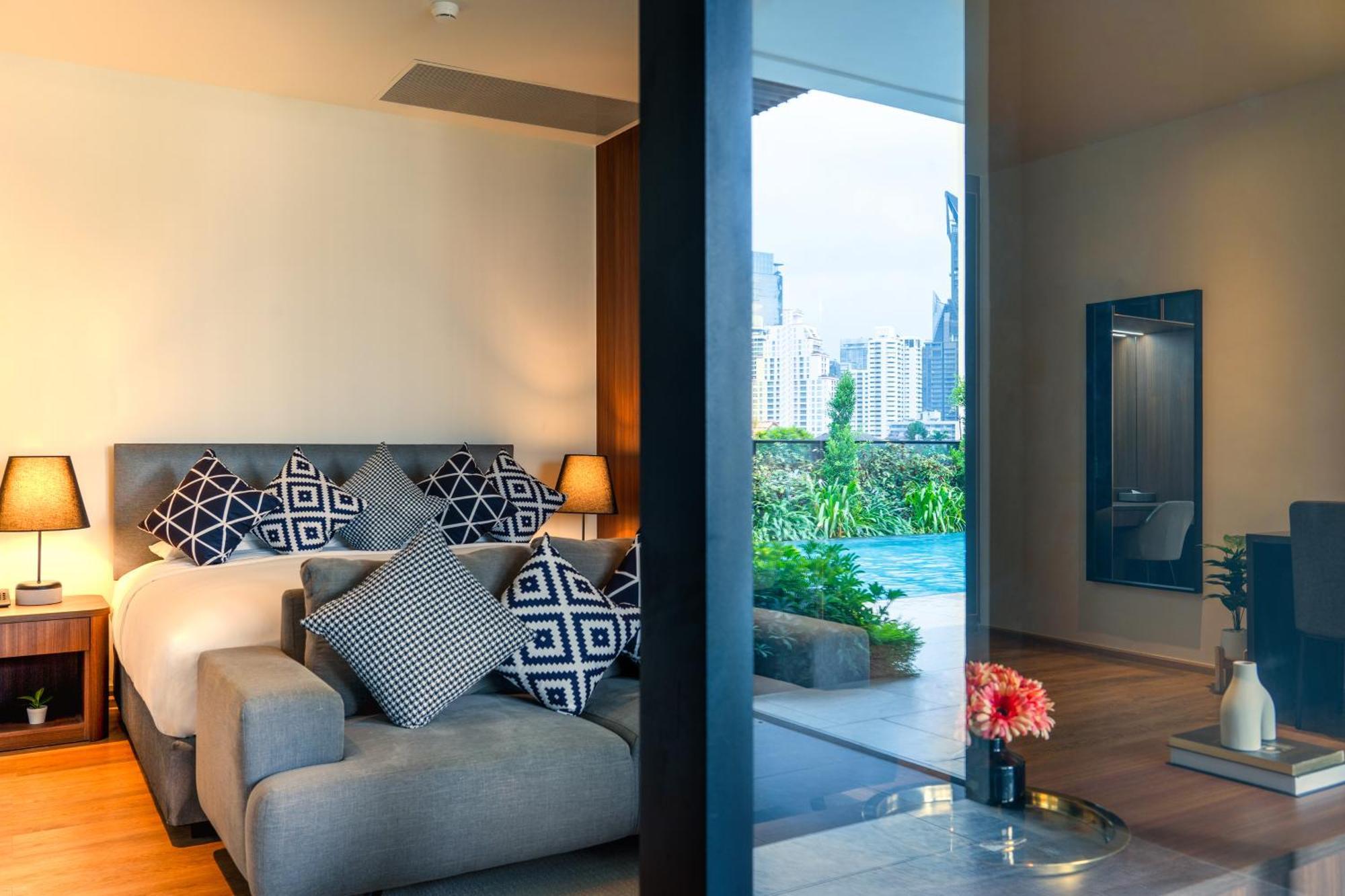 Walton Suites Sukhumvit Бангкок Экстерьер фото